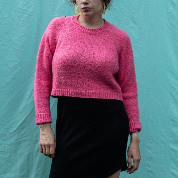 TOPSHOP | Bright Pink Cropped Sweater - Picture 2 of 4